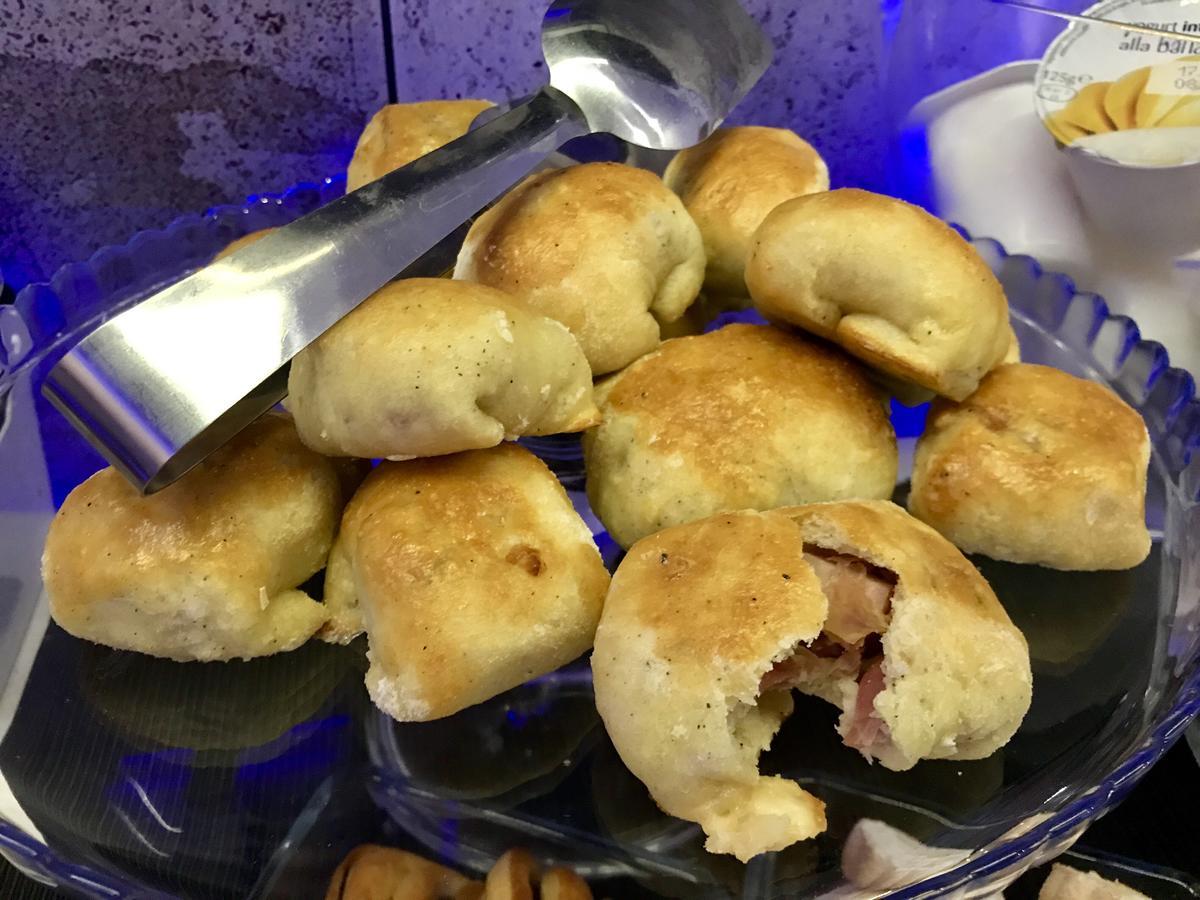 Bourbon House Panzió Nápoly Kültér fotó