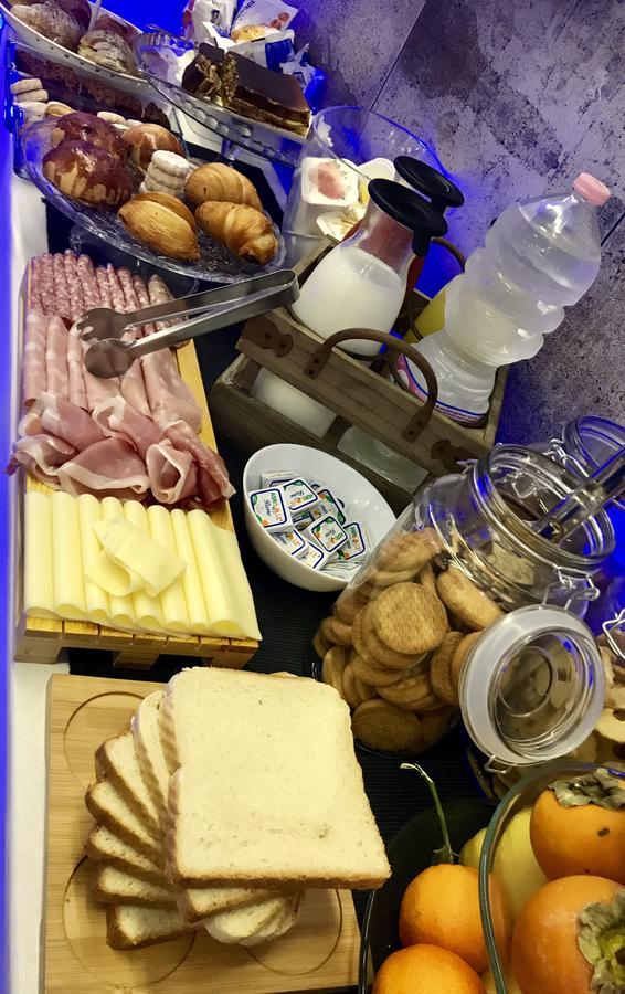 Bourbon House Panzió Nápoly Kültér fotó
