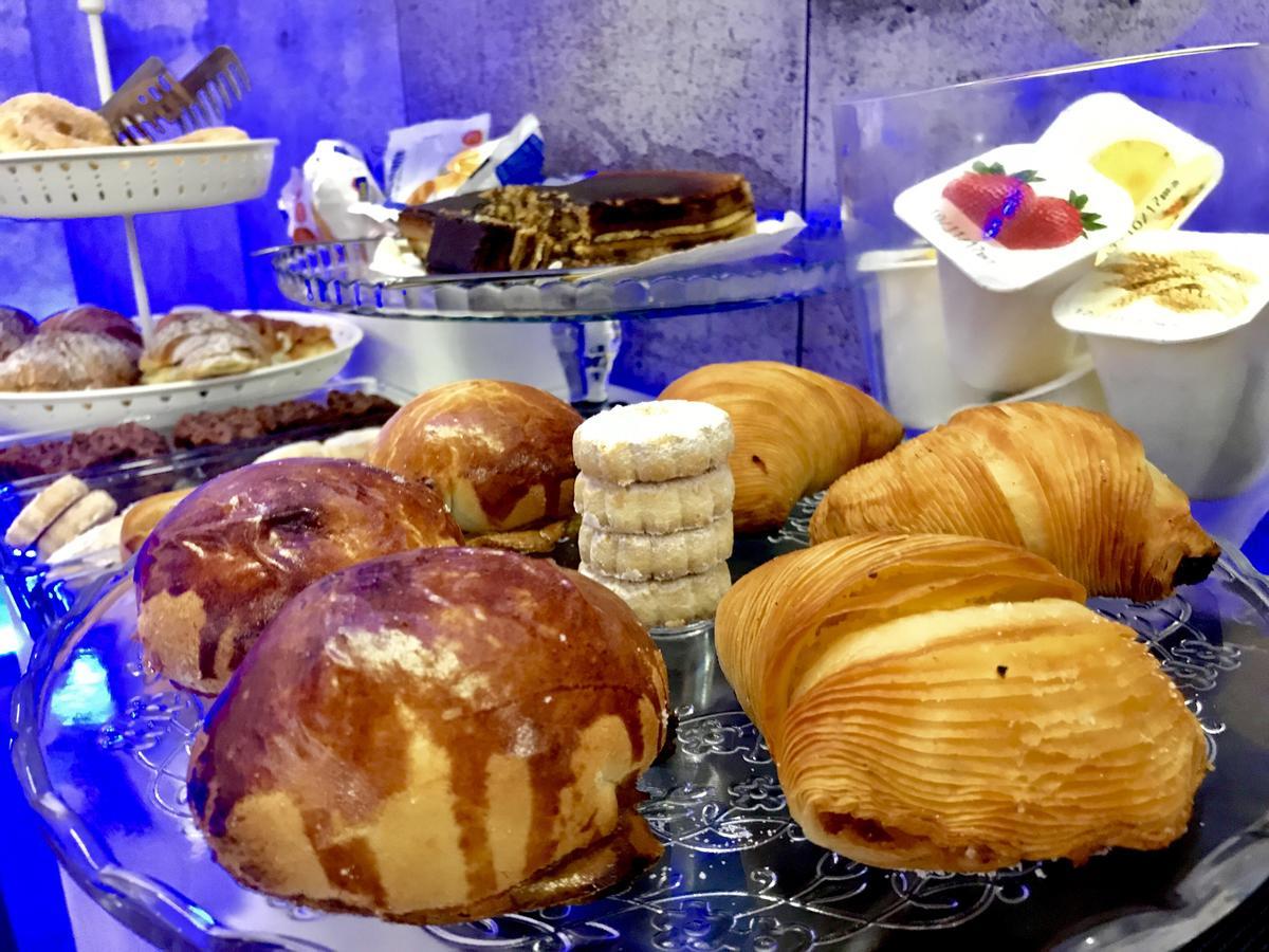 Bourbon House Panzió Nápoly Kültér fotó